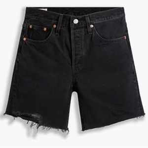 Almost New Solar Black Mid-thigh Levi’s Shorts